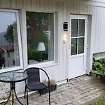 Small Cosy And Fully Equipped Apartment With The Possibility To Rent A Car Through Getaround